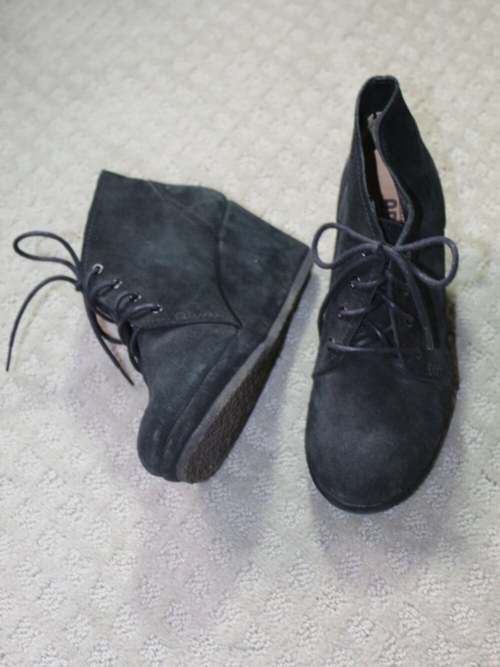 Originals by Clarks Size 7M Black Suede Leather 2.75" Lift Heel Lace Up Shoes